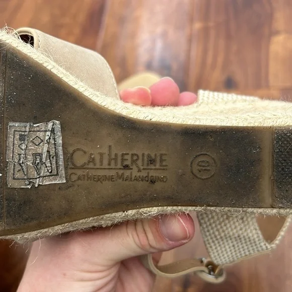 Catherine Malandrino Tan Woven Wedges - Picture 6 of 6